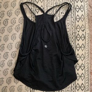 Cropped lululemon workout tank